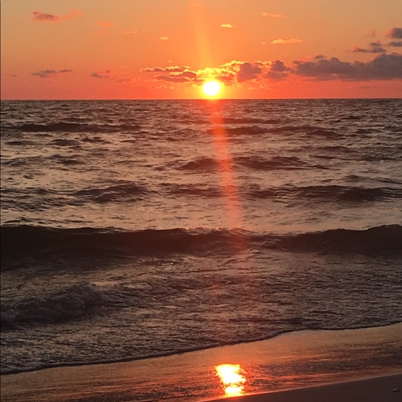 Meet Your Posher - Picture 2 of 4